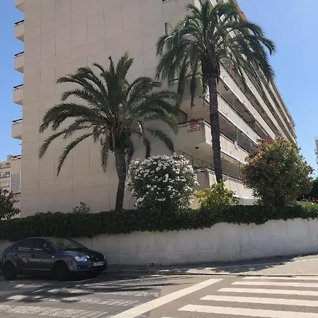 Face A La Apartment *